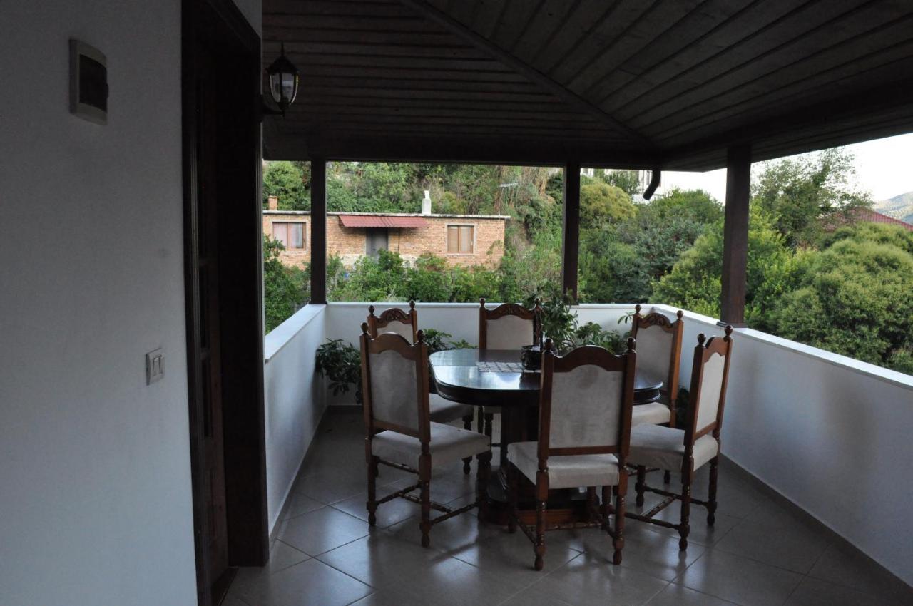 Timber Guest House Berat Exterior photo