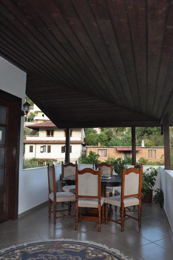 Timber Guest House Berat Exterior photo
